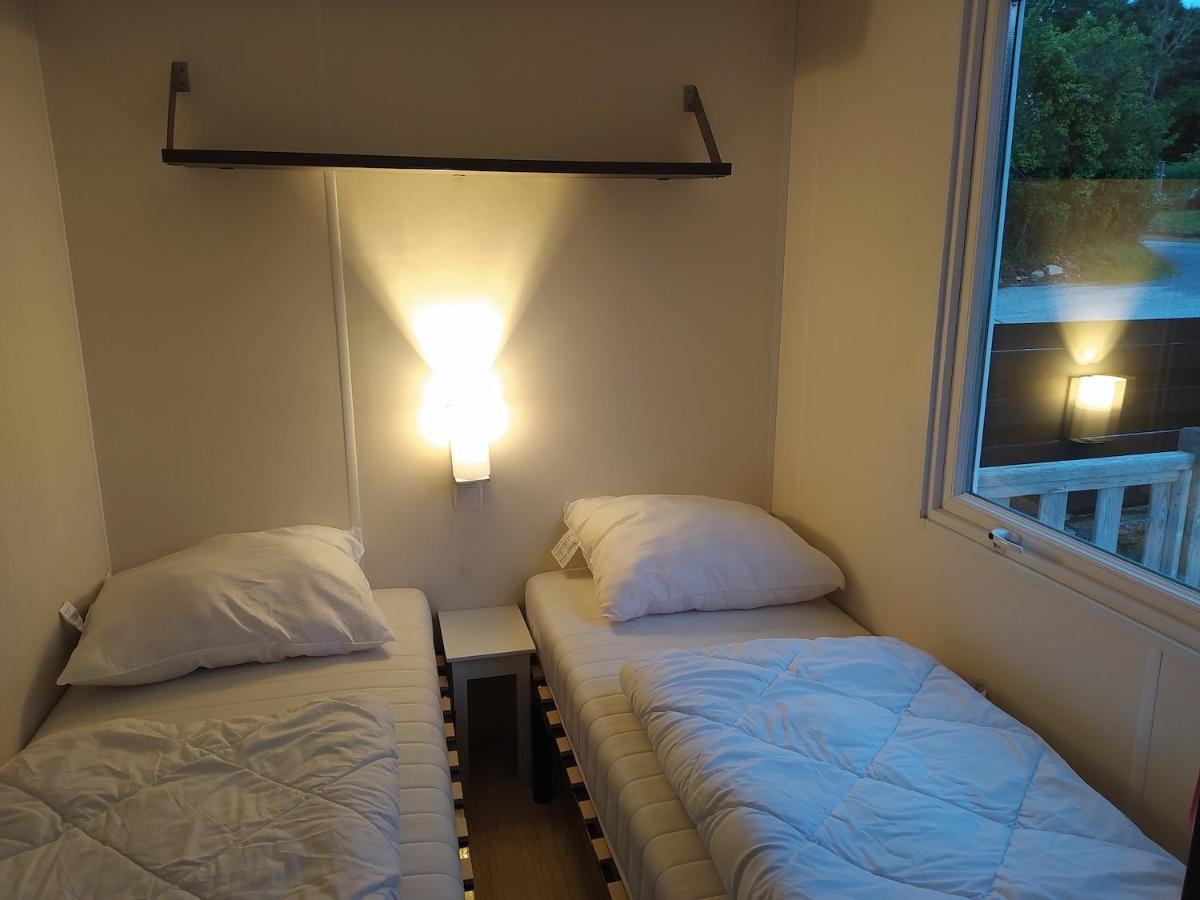 Hebergements Camping "Les Pieds Dans L'Eau" Crozon Extérieur photo