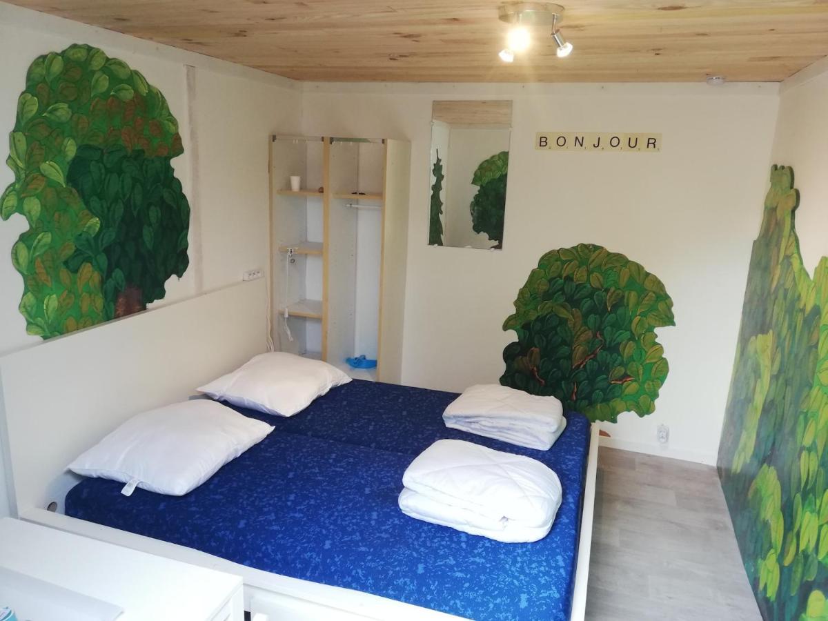 Hebergements Camping "Les Pieds Dans L'Eau" Crozon Extérieur photo