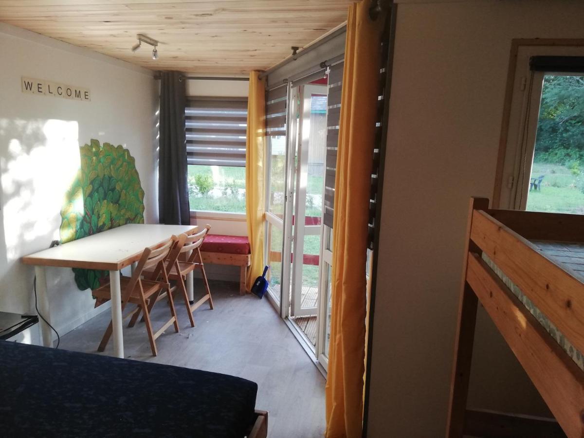 Hebergements Camping "Les Pieds Dans L'Eau" Crozon Extérieur photo