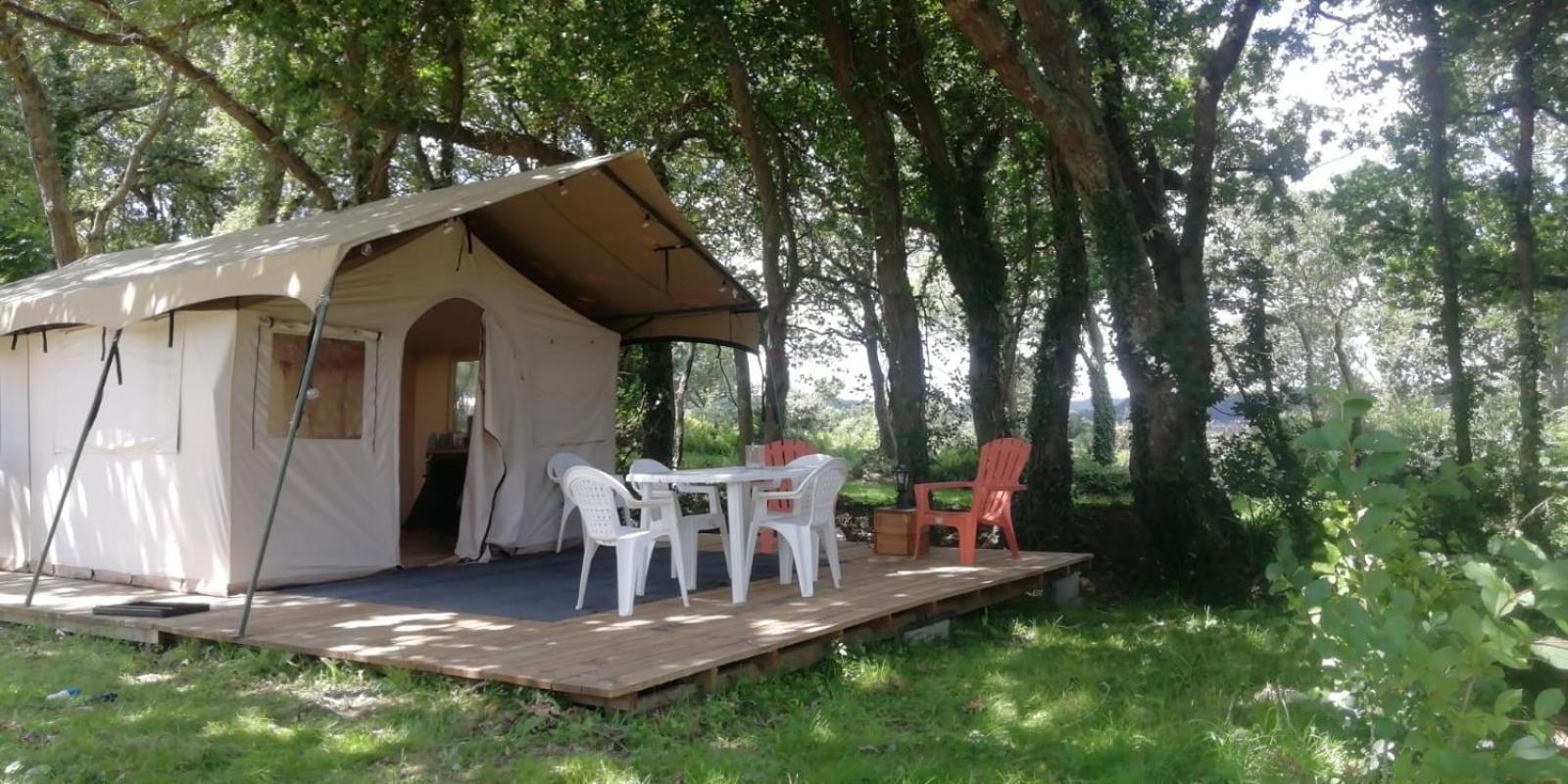 Hebergements Camping "Les Pieds Dans L'Eau" Crozon Extérieur photo